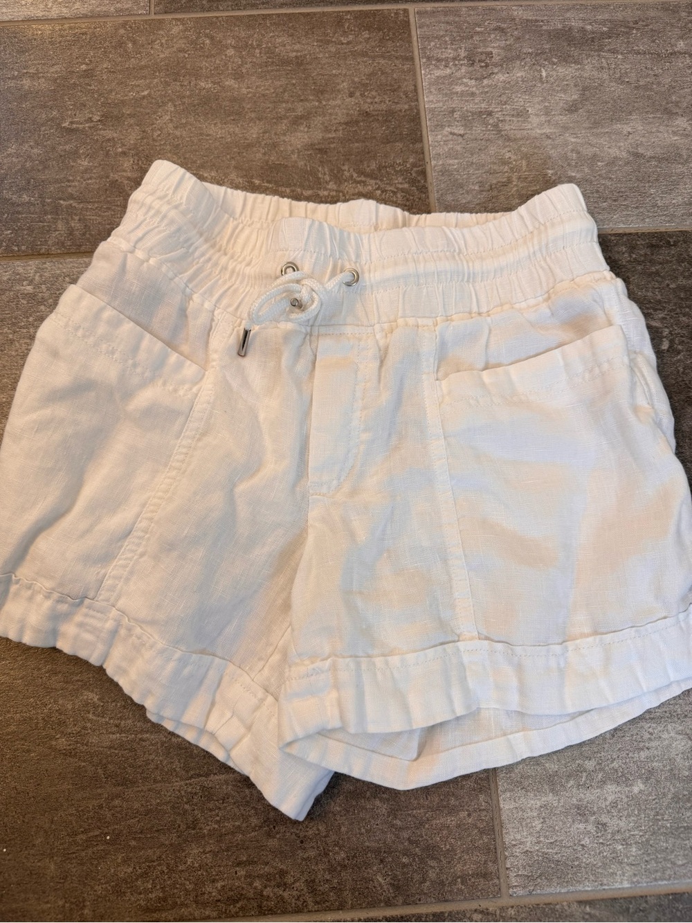 Athleta Women’s White, Cabo Shorts, 100 percent linen